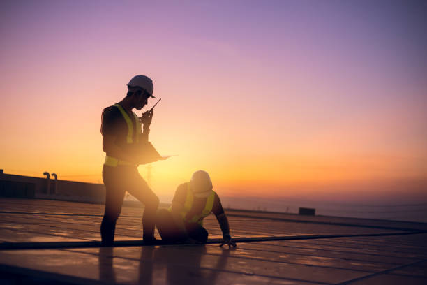 Best Best Roofing Contractors  in Hubbard, OR
